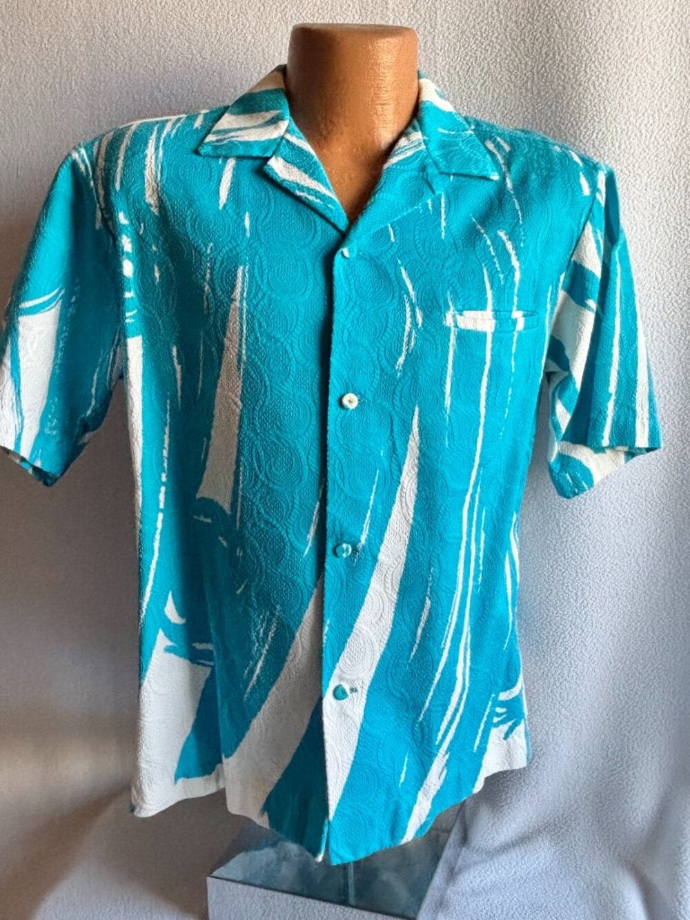 1970s Turquoise & White Hawaiian Shirt
